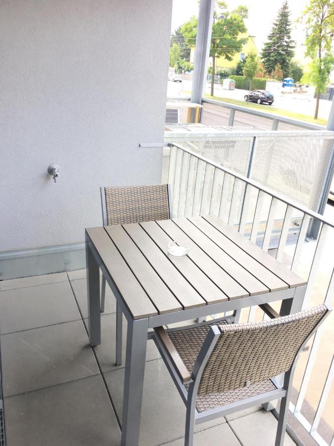 Red Flower Apartment With Pool - 5 Min To Lake Viena Exterior foto