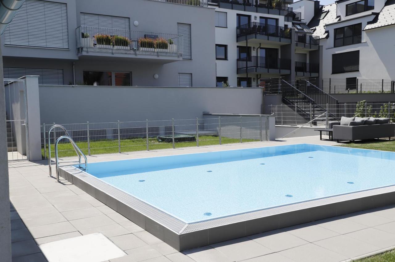 Red Flower Apartment With Pool - 5 Min To Lake Viena Exterior foto