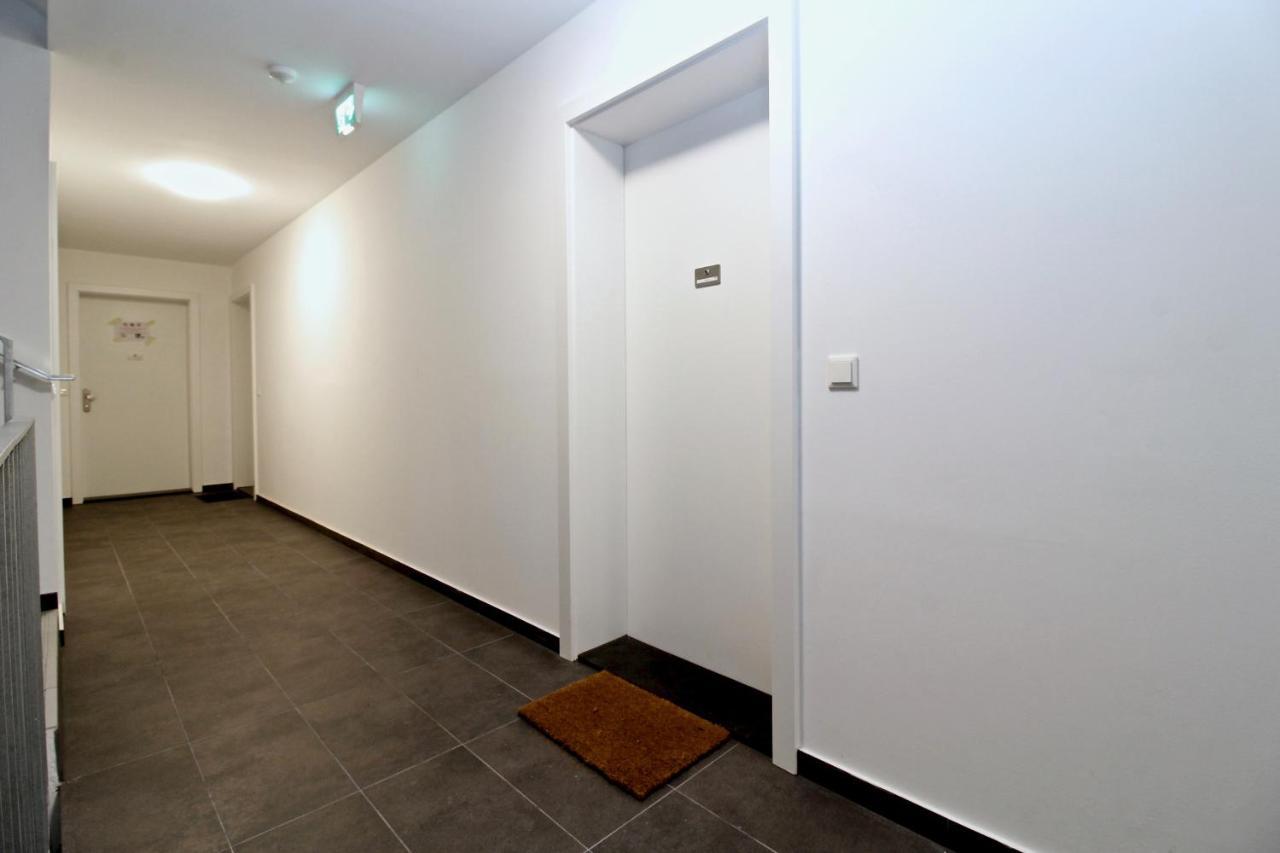 Red Flower Apartment With Pool - 5 Min To Lake Viena Exterior foto